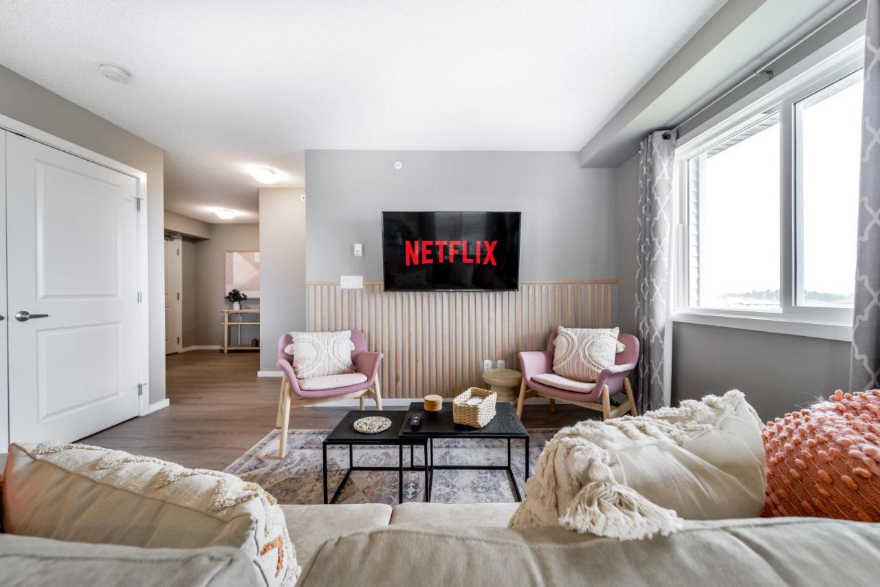 Peaceful Oasis Condo, Ac, Top Floor, Secure Ug Parking, Balcony, King Bed! Edmonton Exteriör bild